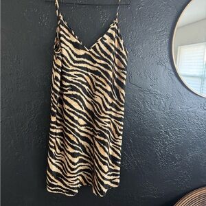 1X Valerie Steven’s II tiger print 2-piece lounge wear